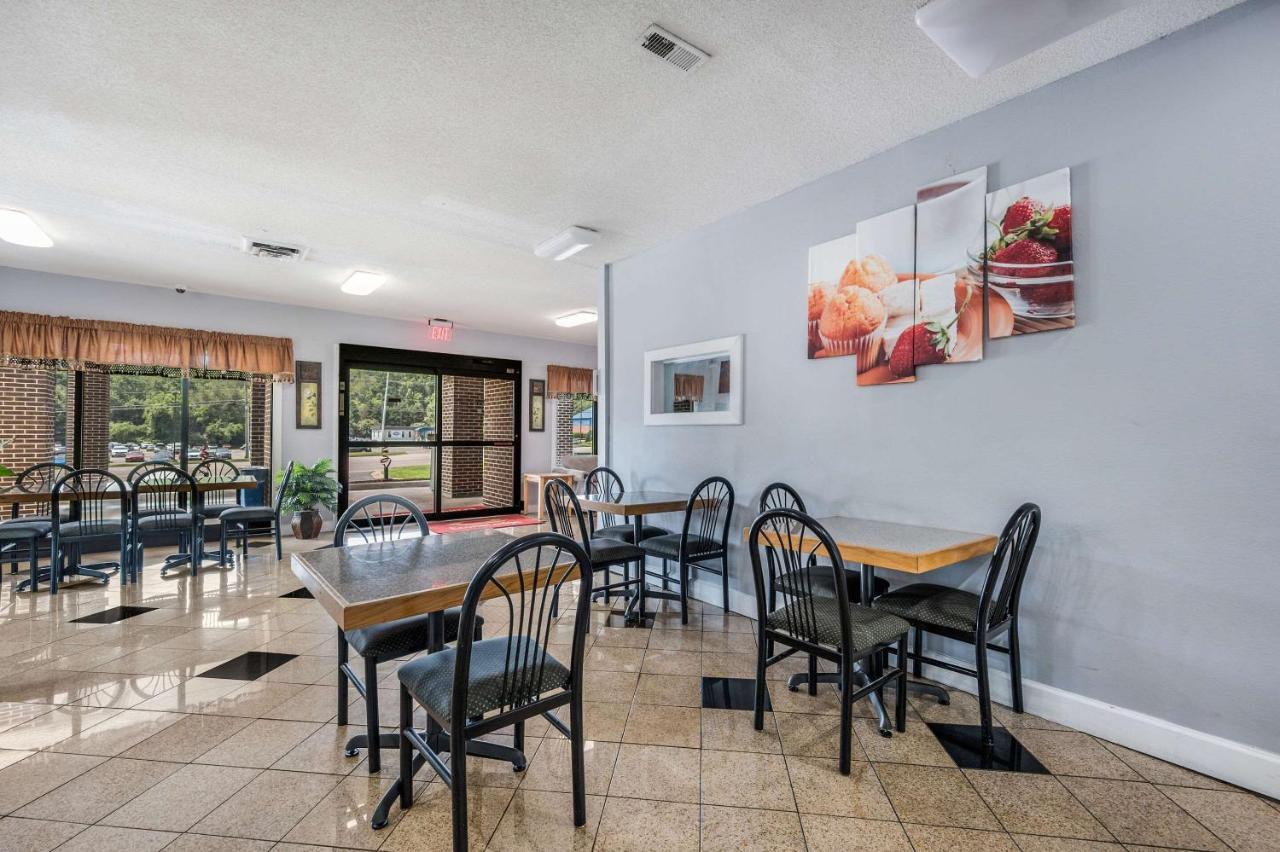 Econo Lodge Inn & Suites University Huntsville Exterior photo